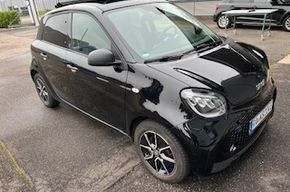 Schwarz Gebraucht 2021 Smart ForFour Electric Drive Passion Kleinwagen | 11.600 € (Fairer Preis) - Bild 1/4