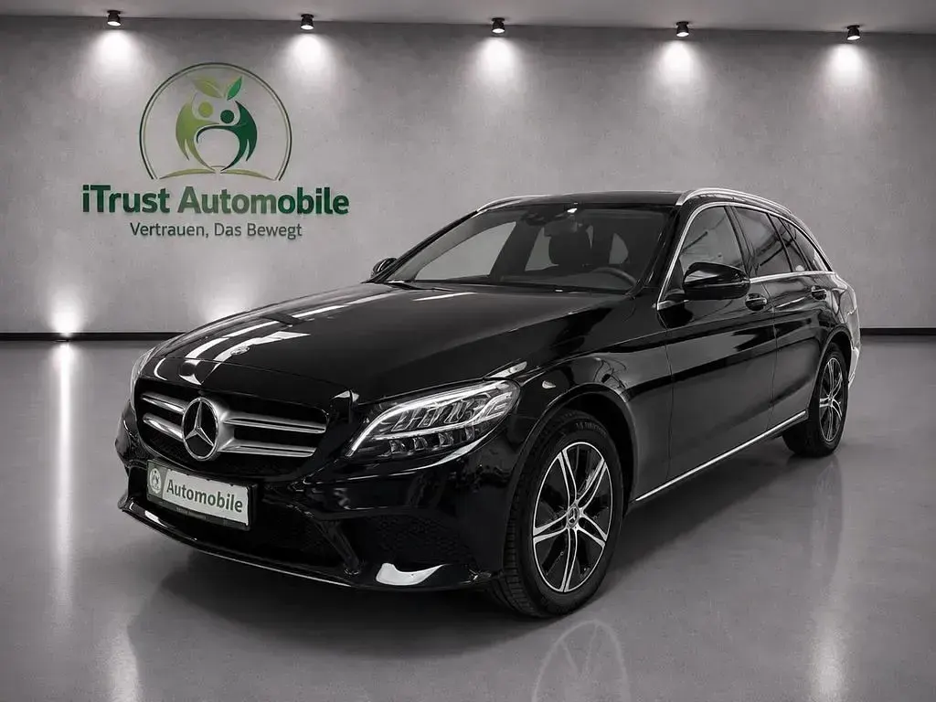 Gebraucht Mercedes C220 194 PS (142 kW) 2021 Schwarz Limousine