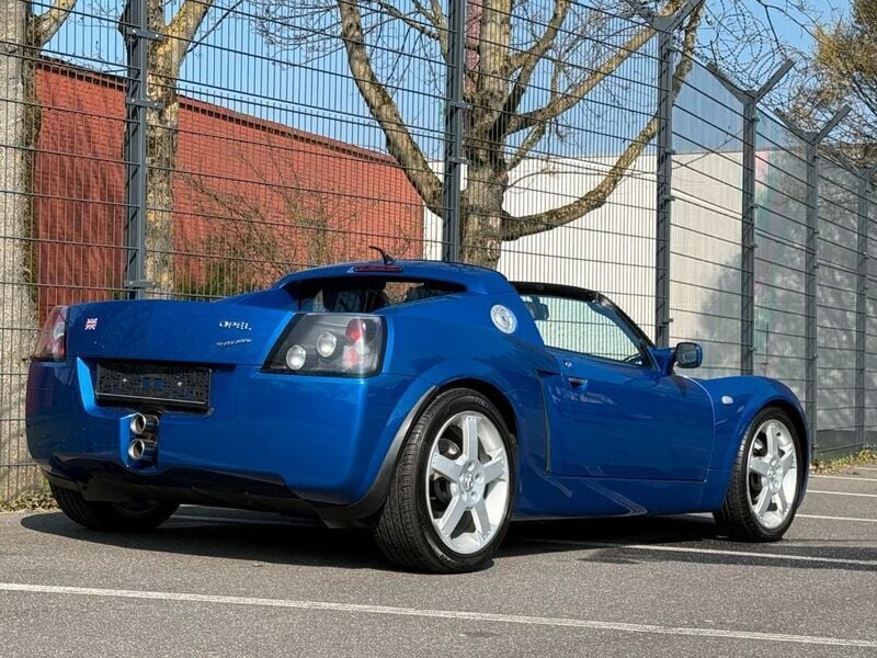 Gebraucht Opel Speedster 147 PS (108 kW) 2002 Blau Cabrio