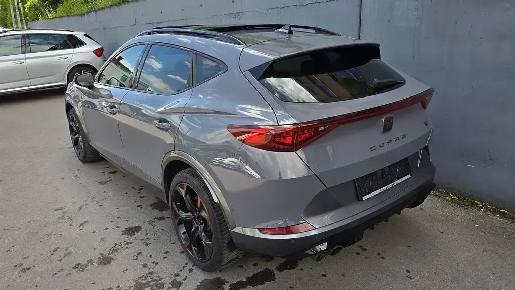 Używany Cupra Formentor VZ 310 KM (228 kW) 2022 Szary SUV