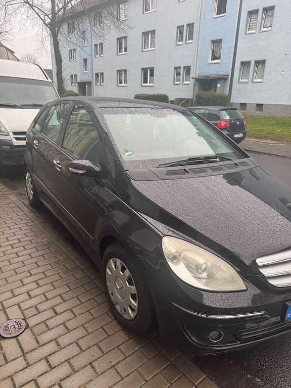Gebraucht Mercedes B150 95 PS (69 kW) 2006 Schwarz Van / Kleinbus