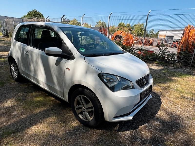 Weiß Gebraucht 2015 Seat Mii Kleinwagen | 3.499 € (Fairer Preis) - Bild 1/4