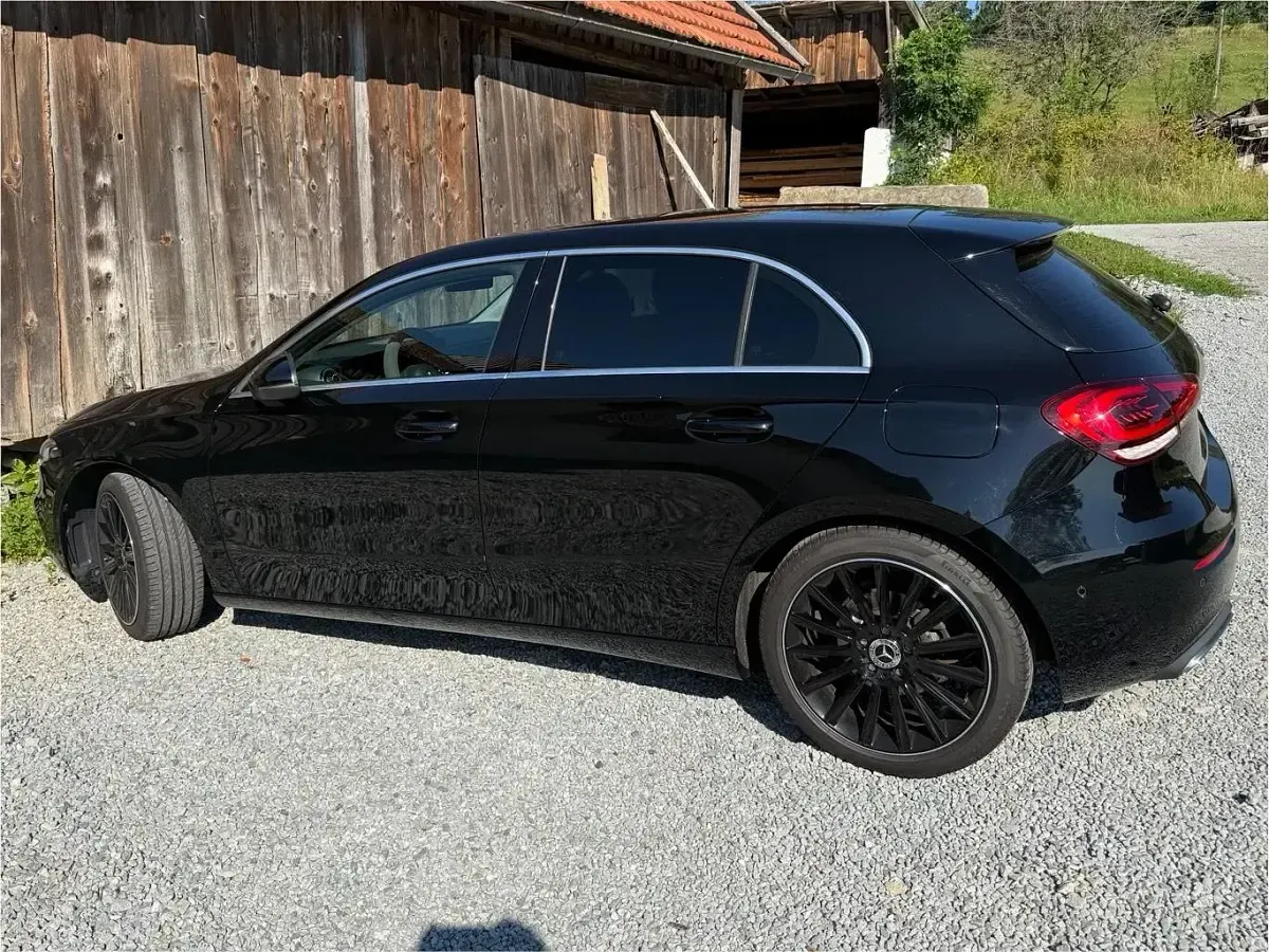 Gebraucht Mercedes A220 190 PS (139 kW) 2021 Schwarz Limousine