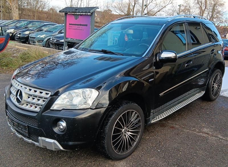Schwarz Gebraucht 2011 Mercedes ML350 AMG SUV | 6.799 € - Bild 1/4
