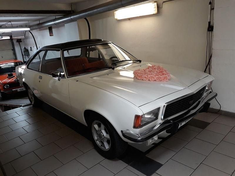 Weiß Gebraucht 1971 Opel Commodore Coupé | 10.500 € - Bild 1/4