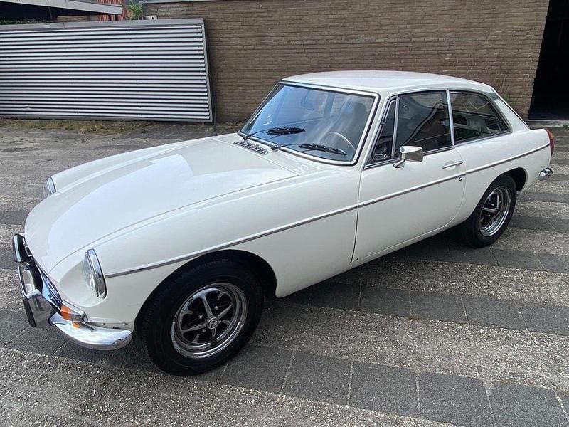 Weiß Gebraucht 1976 MG B GT Coupé | 7.500 € - Bild 1/4