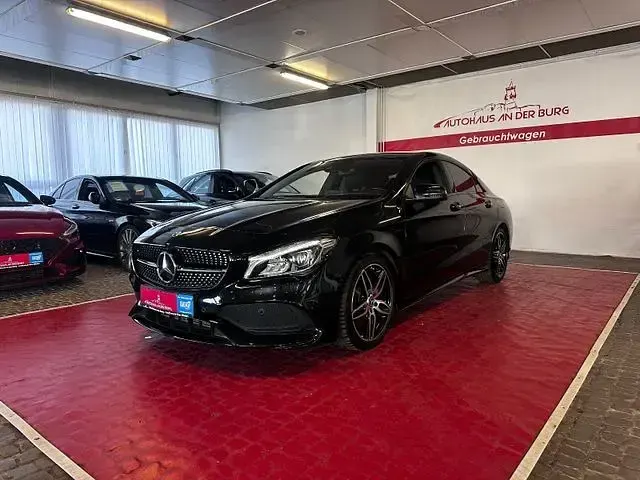 Gebraucht Mercedes CLA220 AMG line 184 PS (135 kW) 2018 Kosmosschwarz  metalliclack Limousine