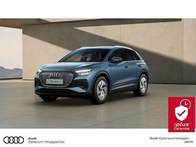 Blau Gebraucht 2025 Audi Q4 e-tron Ambiente SUV | 38.880 € (Superpreis) - Bild 1/3