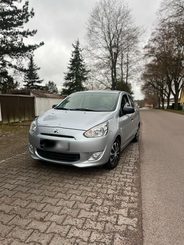 Gebraucht Mitsubishi Space Star 70 PS (51 kW) 2015 Kleinwagen