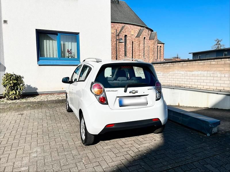 Gebraucht Chevrolet Spark 2011 Weiß Kleinwagen