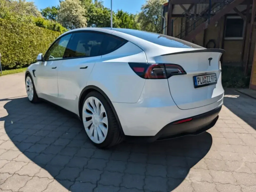 Used Tesla Model Y Performance 397 kW (540 HP) 2022 White SUV