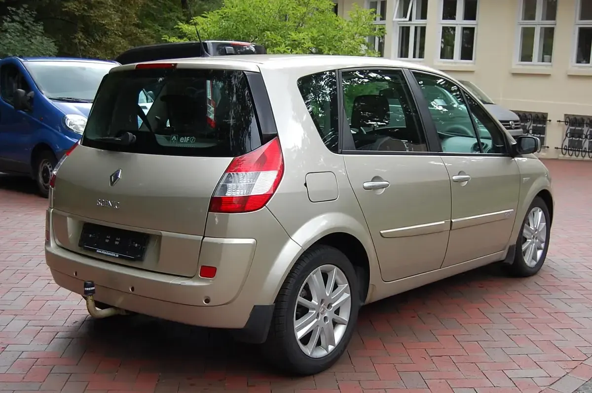 Gebraucht Renault Scénic II 130 PS (95 kW) 2006 Beige Van / Kleinbus