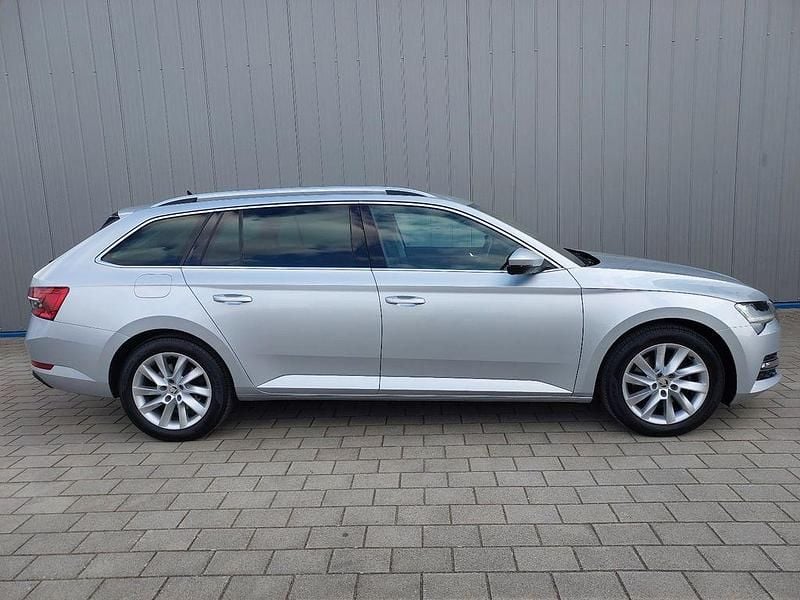 Gebraucht Skoda Superb 200 PS (147 kW) 2023 Silber Limousine