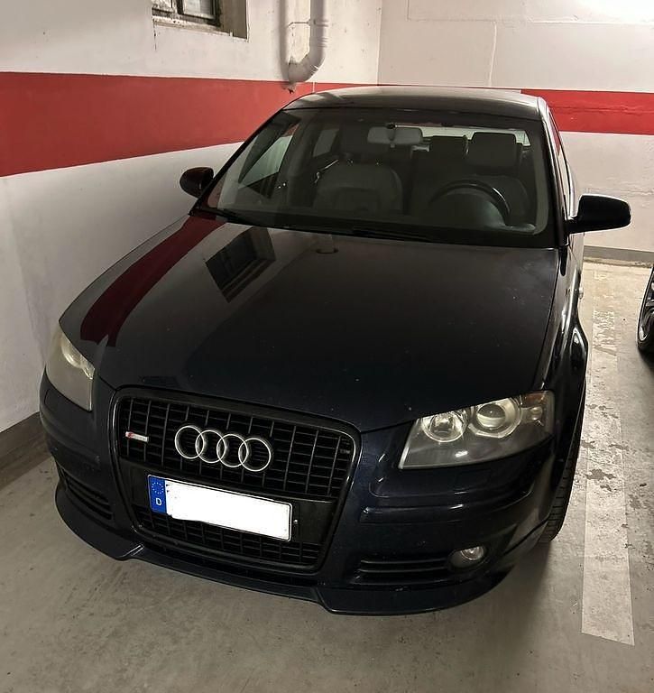 Blau Gebraucht 2004 Audi A3 S-Line Limousine | 5.000 € - Bild 1/4