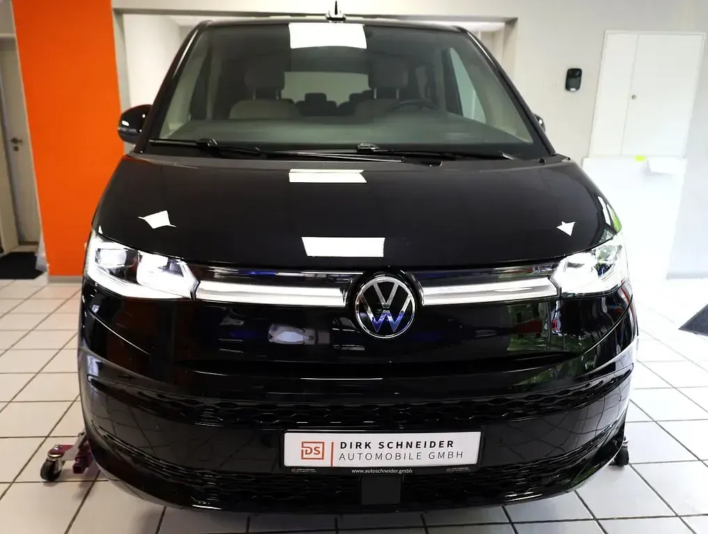 Gebraucht VW T7 Style 150 PS (110 kW) 2024 Schwarz Van
