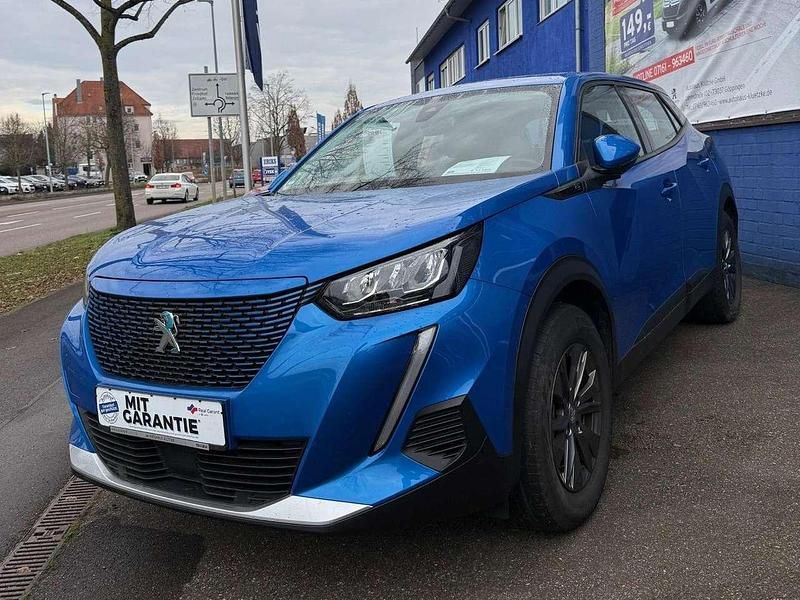 Blau/typ aussenverkleidung Gebraucht 2021 Peugeot e-2008 Active SUV | 17.390 € (Fairer Preis) - Bild 1/1