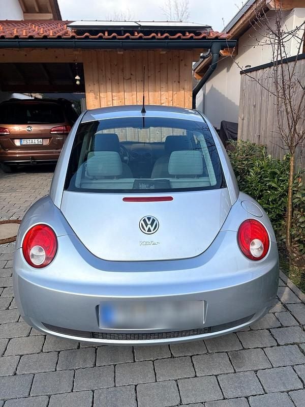 Gebraucht VW New Beetle 110 PS (80 kW) 2010 Silber Kleinwagen