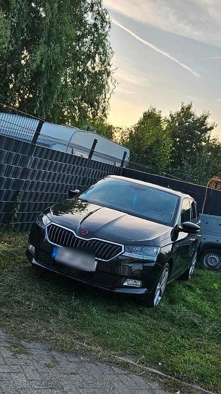 Schwarz Gebraucht 2018 Skoda Fabia Kombi | 8.000 € (Guter Preis) - Bild 1/4