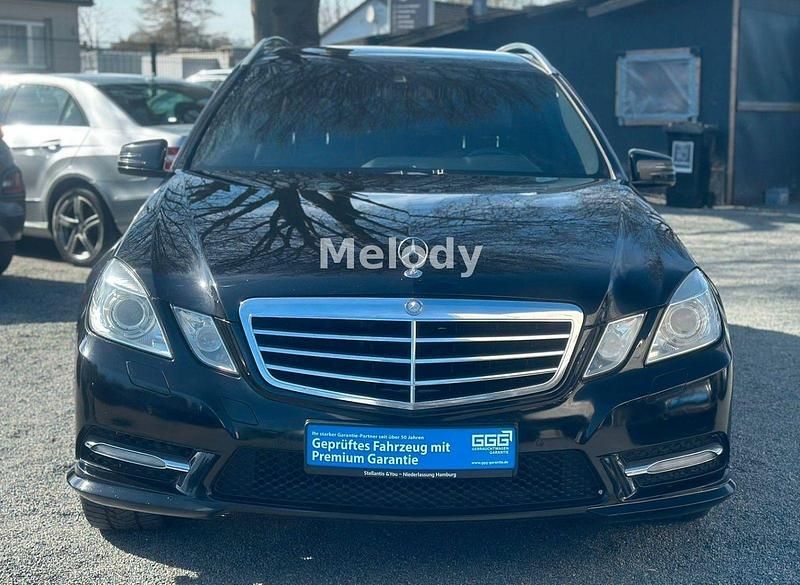 Gebraucht Mercedes E220 AMG line 170 PS (125 kW) 2012 Schwarz Kombi