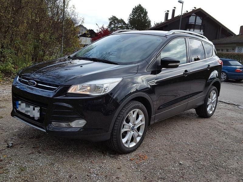 Gebraucht Ford Kuga Titanium 150 PS (110 kW) 2013 Schwarz SUV