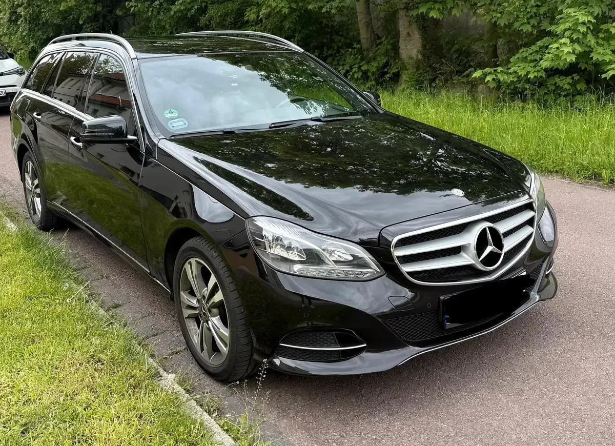 Gebraucht Mercedes E200 184 PS (135 kW) 2016 Schwarz Kombi
