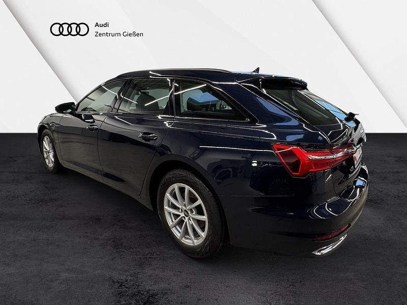 Gebraucht Audi A6 Basis 163 PS (119 kW) 2022 Blau Kombi