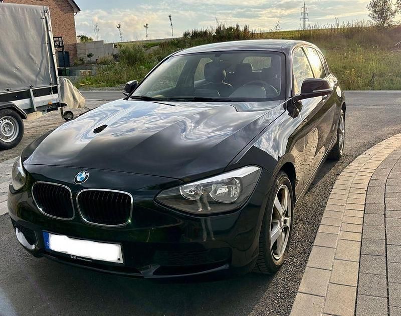 Schwarz Gebraucht 2015 BMW 116 Kleinwagen | 6.950 € (Fairer Preis) - Bild 1/4