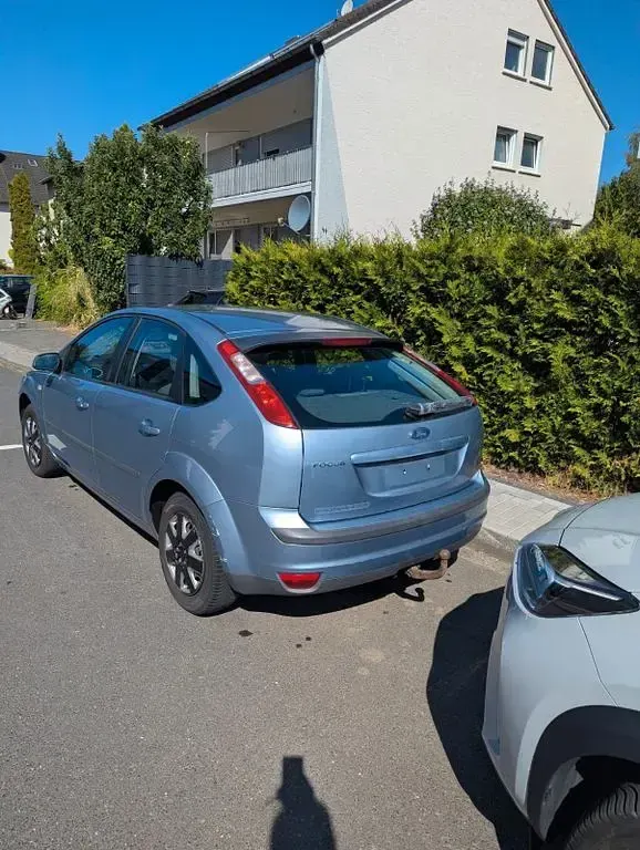Gebraucht Ford Focus 125 PS (91 kW) 2007 Blau Limousine