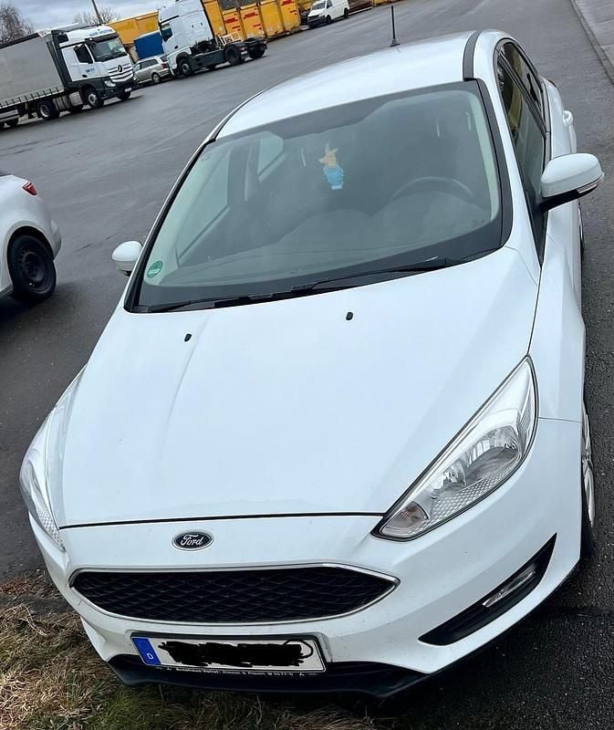Gebraucht Ford Focus 125 PS (91 kW) 2018 Weiß Limousine