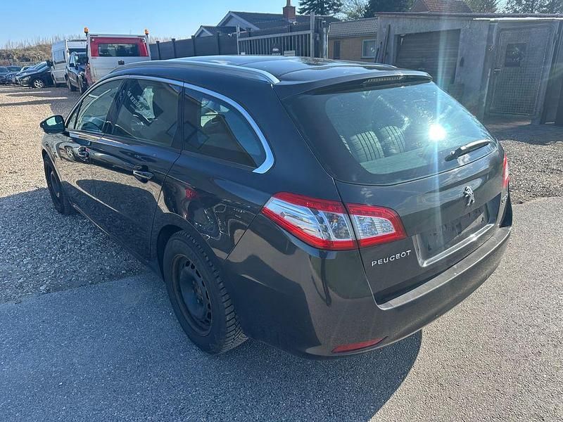 Gebraucht Peugeot 508 Active 140 PS (102 kW) 2012 Grau Kombi