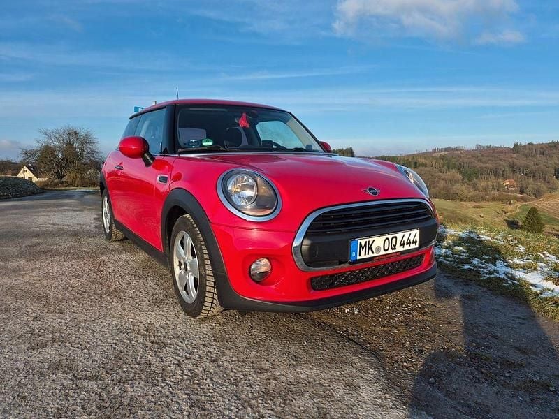 Gebraucht Mini ONE 102 PS (75 kW) 2018 Rot Kleinwagen