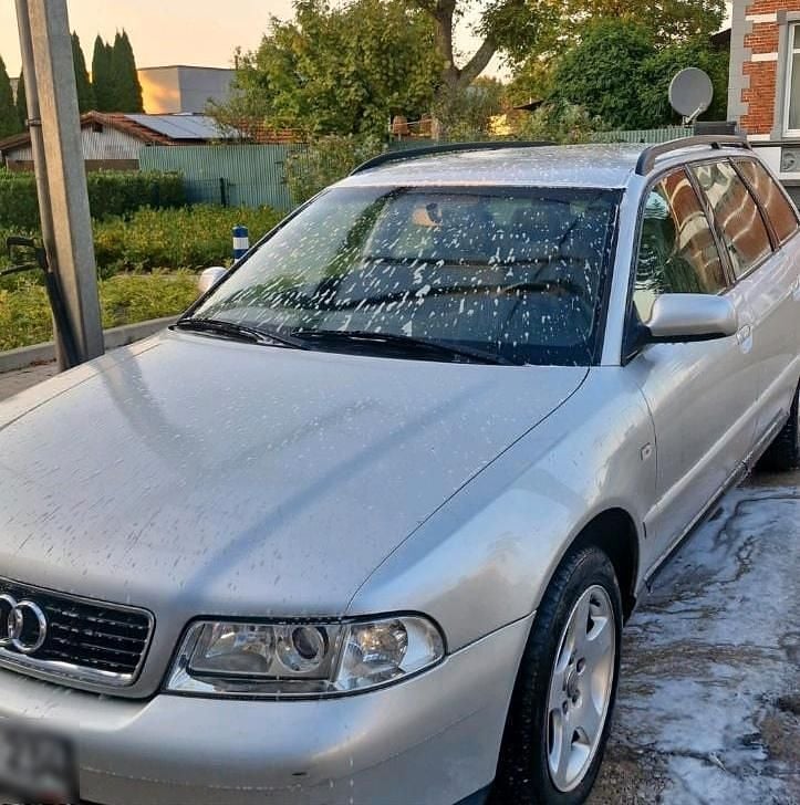 Gebraucht Audi A4 125 PS (91 kW) 2000 Silber Kombi