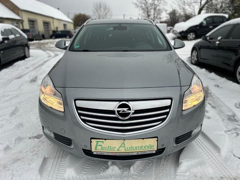 Gebraucht Opel Insignia 140 PS (102 kW) 2012 Grau Kombi