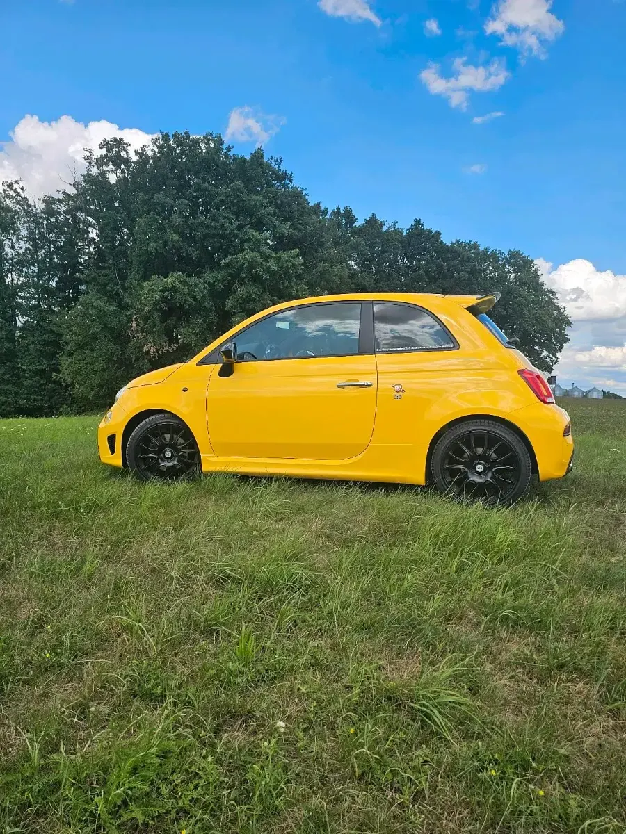 Gebraucht Abarth 595 Pista 165 PS (121 kW) 2020 Gelb Kleinwagen