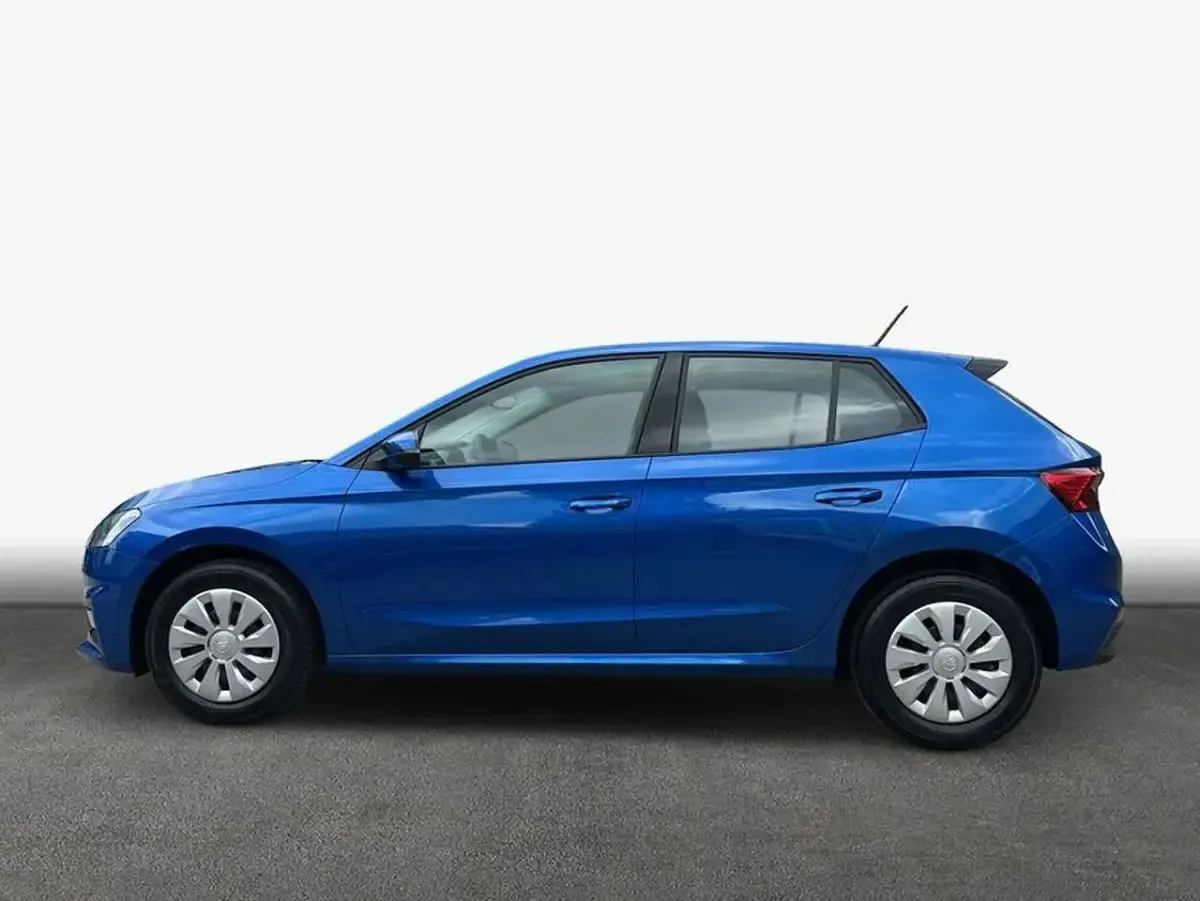Gebraucht Skoda Fabia Active 95 PS (69 kW) 2022 Raceblau metallic Kleinwagen