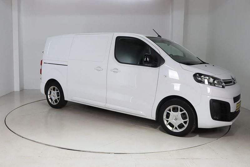 Gebraucht Citroën Jumpy 120 PS (88 kW) 2022 Weiß Van / Kleinbus