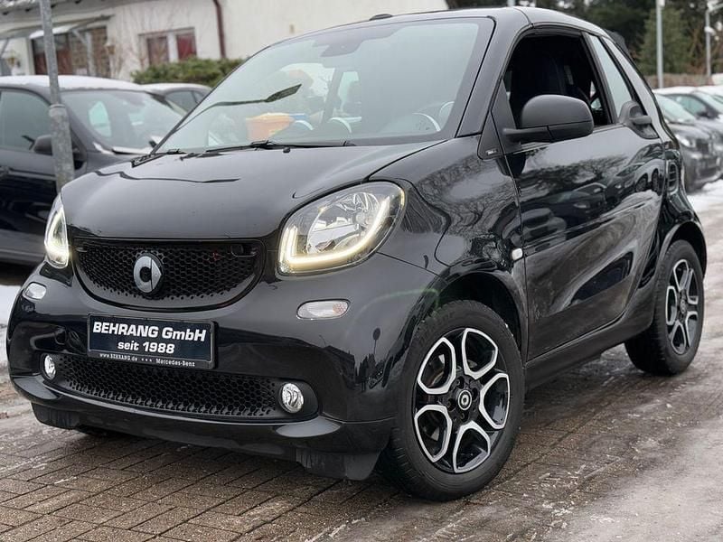 Gebraucht Smart ForTwo Cabrio 90 PS (66 kW) 2017 Schwarz Cabrio