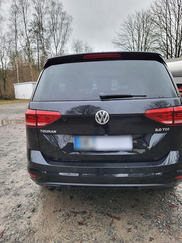 Gebraucht VW Touran Highline 150 PS (110 kW) 2015 Schwarz Van / Kleinbus