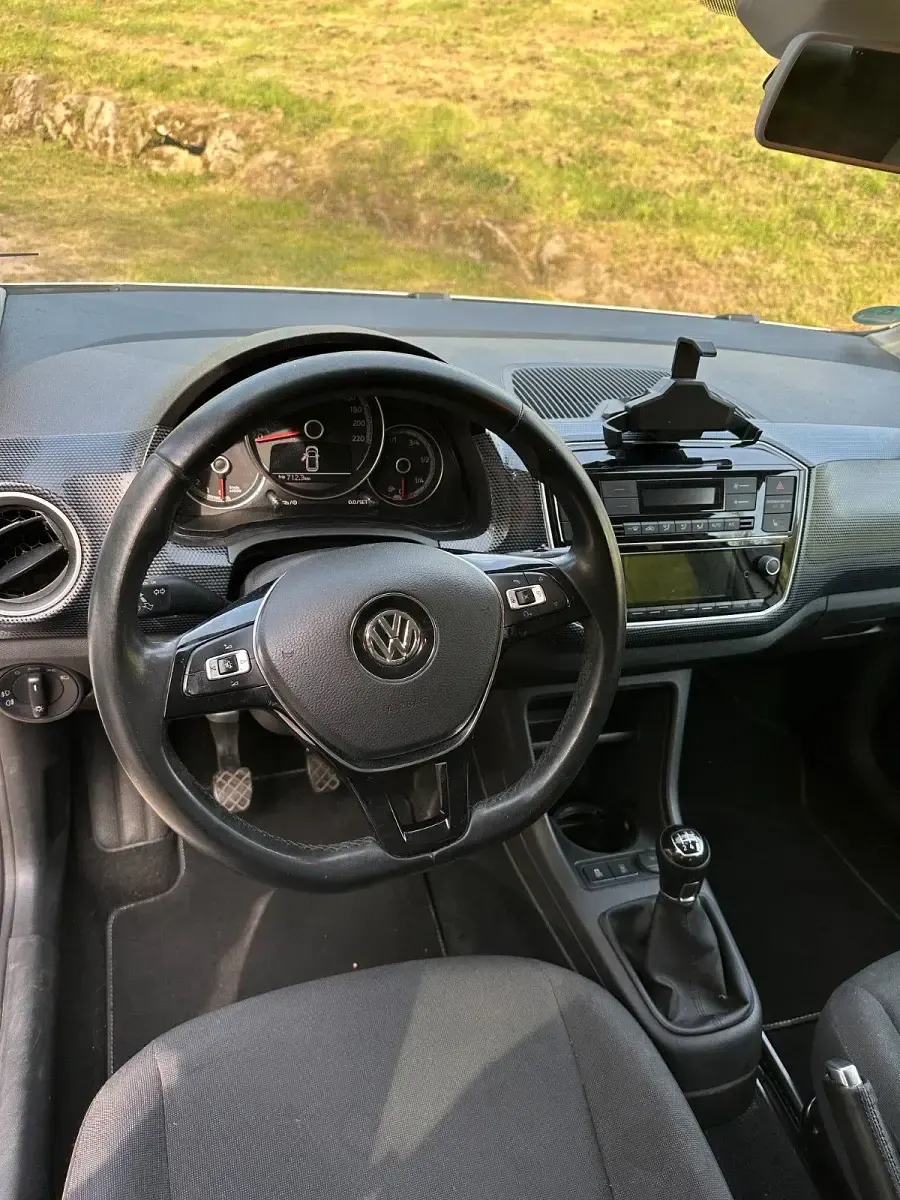 Używany VW up! 60 KM (44 kW) 2016 Biały Hatchback