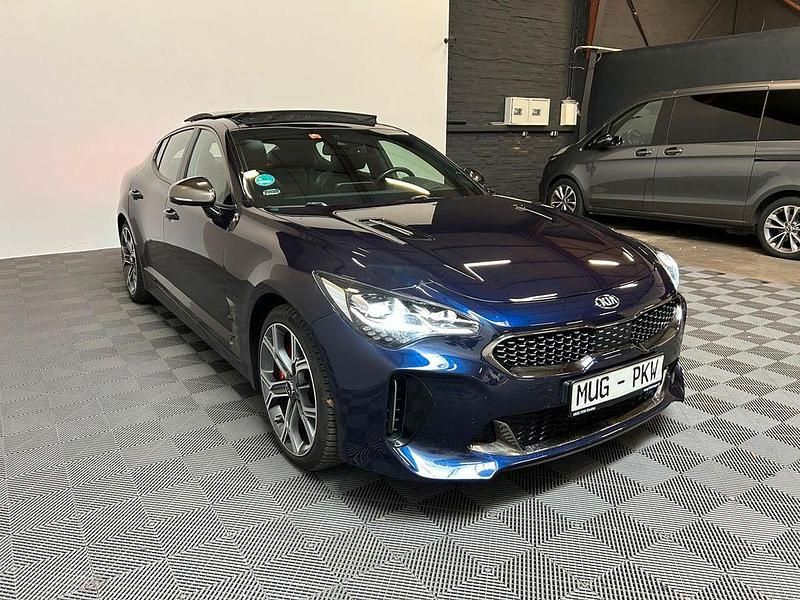 Gebraucht Kia Stinger GT 370 PS (272 kW) 2018 Blau Kleinwagen