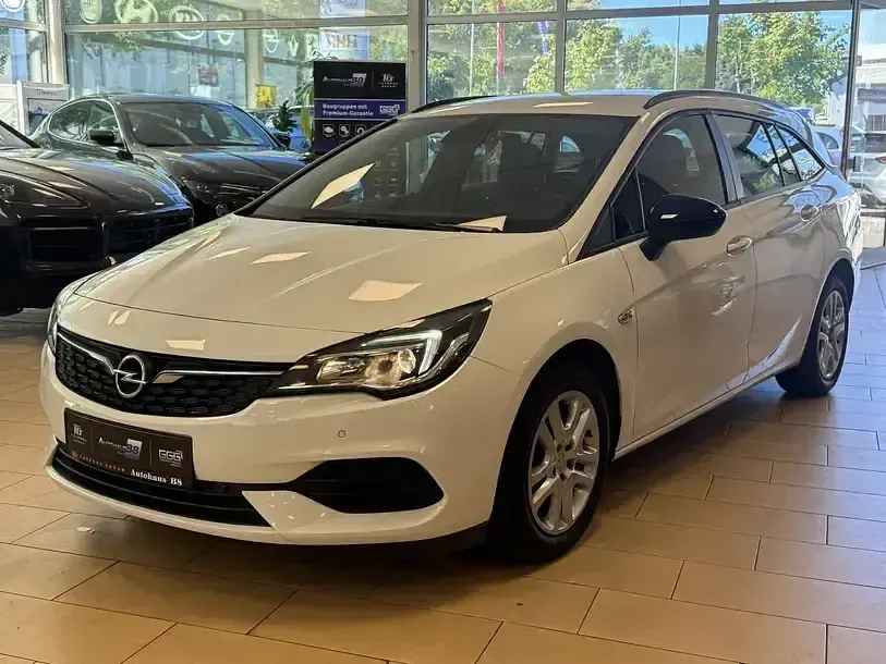 Gebraucht Opel Astra 122 PS (89 kW) 2022 Weiß schneeweiss/summitwhite/arctic Kleinwagen
