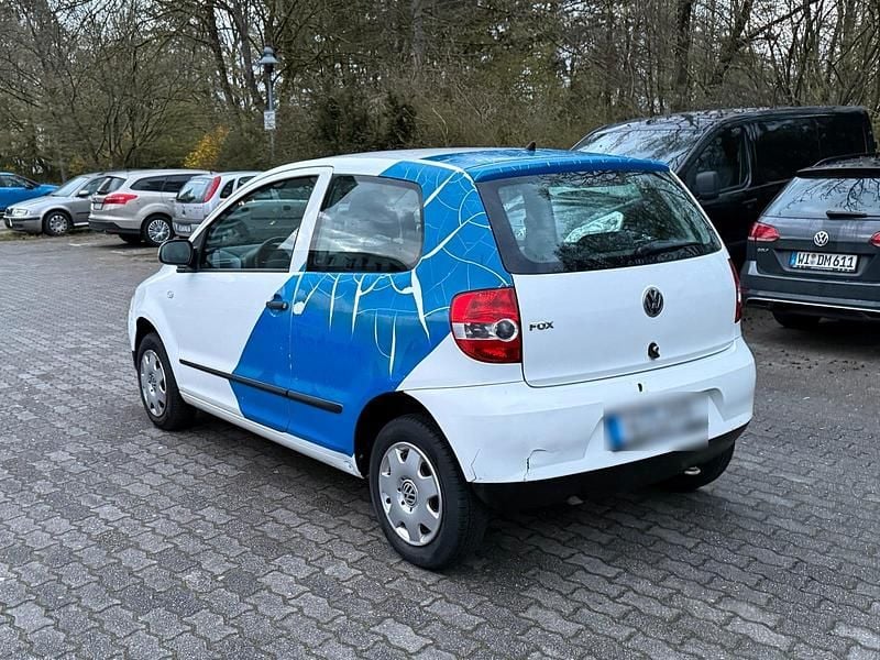 Gebraucht VW Fox 54 PS (39 kW) 2009 Weiß Kleinwagen