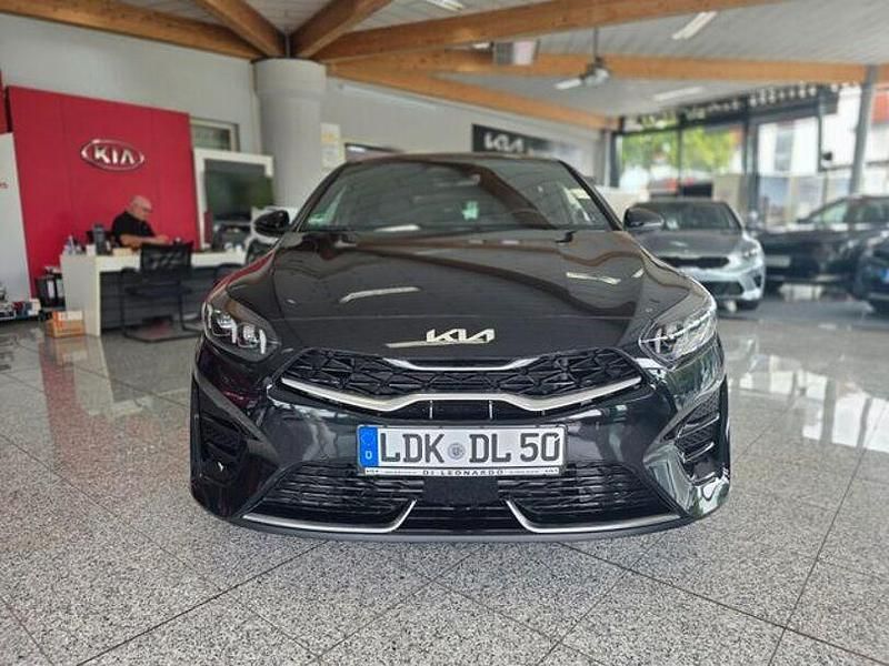 Gebraucht Kia Ceed GT-Line 140 PS (102 kW) 2025 (1k) zilinaschwarz met. Kleinwagen