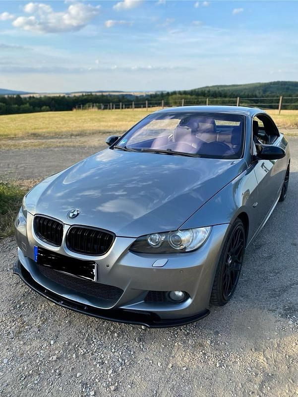 Grau Gebraucht 2007 BMW 330 Cabriolet Cabrio | 14.500 € (Fairer Preis) - Bild 1/4
