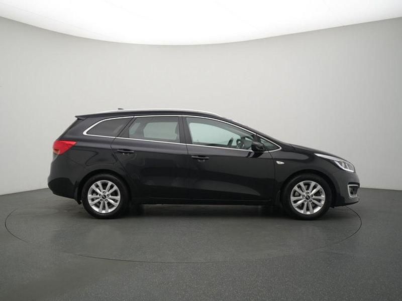 Gebraucht Kia Ceed Vision 135 PS (99 kW) 2018 Schwarz / black pearl (metallic) Kleinwagen