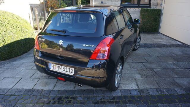 Gebraucht Suzuki Swift 92 PS (67 kW) 2008 Schwarz Kleinwagen