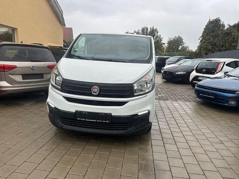Gebraucht Fiat Talento Basis 95 PS (69 kW) 2018 Weiß Van / Kleinbus