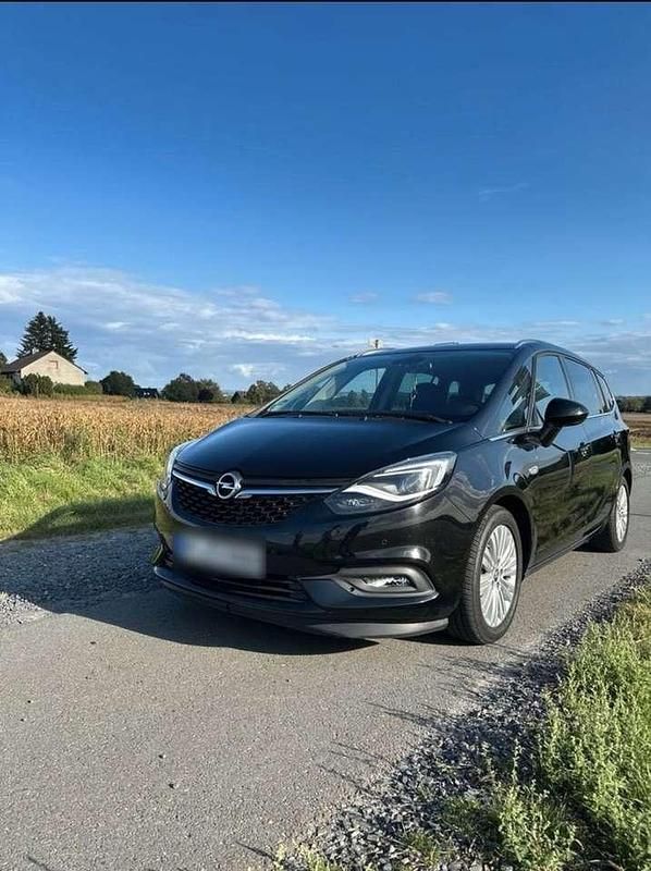 Schwarz Gebraucht 2017 Opel Zafira Innovation Van / Kleinbus | 12.500 € (Etwas zu teuer) - Bild 1/4