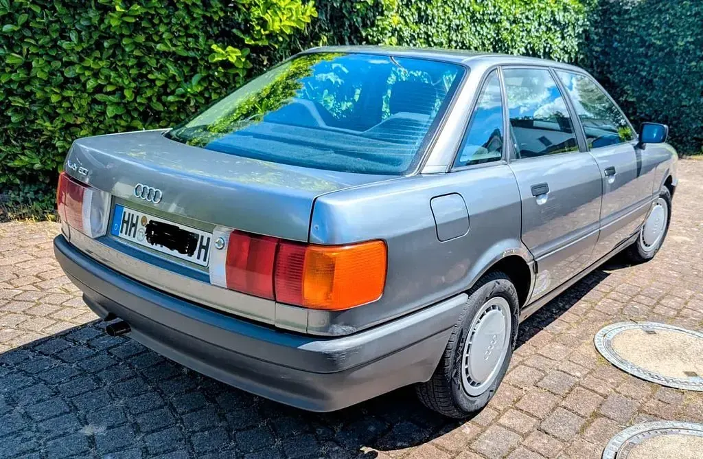 Gebraucht Audi 80 69 PS (50 kW) 1991 Grau Limousine
