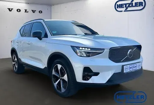 Occasion Volvo XC40 Plus 163 ch (119 kW) 2024 Blanc SUV